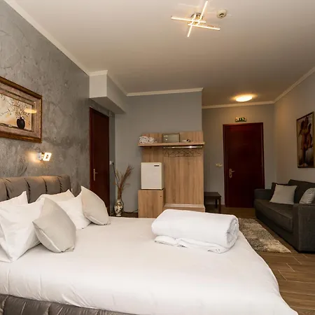 Epavlis Hotel 3*