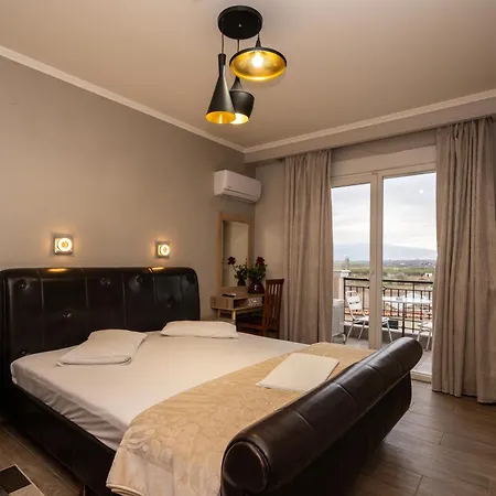 Epavlis Hotel 3*